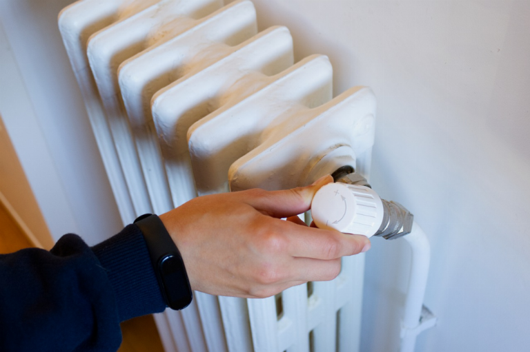 Cache-radiateur : élément décoratif et de sécurité